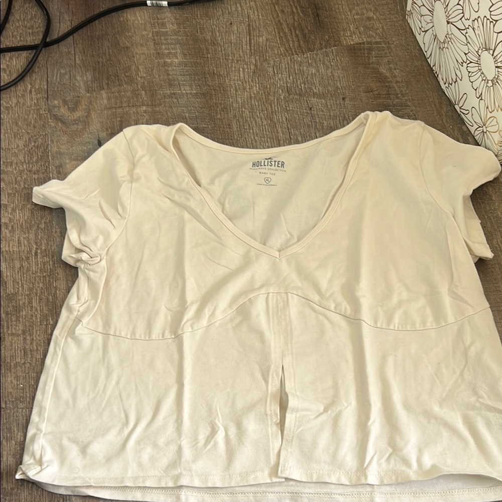 Hollister Women's Beige Top